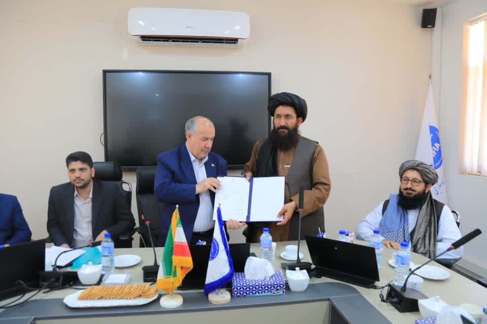 نزدیک به ۲۰۰ زندانی دیگر افغان از ایران به افغانستان منتقل شدند