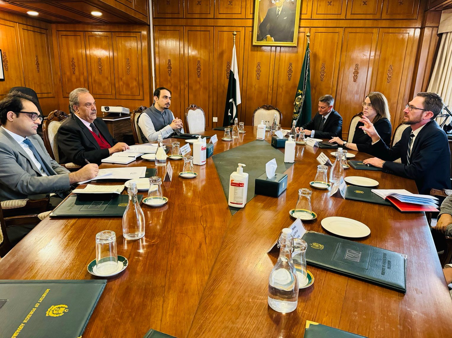 نماینده ویژه امریکا با رئیس ستاد ارتش پاکستان درباره 'چالش طالبان پاکستانی' گفت‌وگو کرد