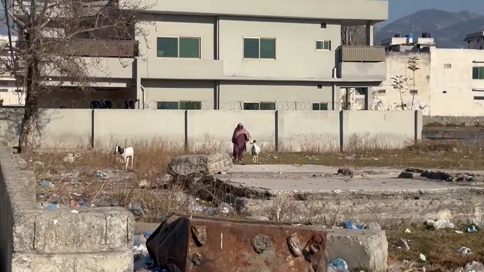 اختصاصی؛ مخفیگاه تخریب شده اسامه بن لادن در ایبت‌آباد پاکستان به زباله‌دانی تبدیل شده است