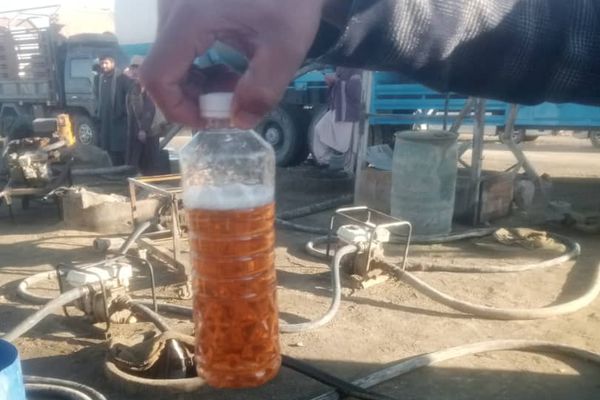 په غزني کې ۷۰ ټُنه بېکیفیته او خراب تېل ونیول شول