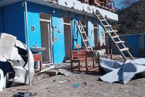 طالبان: باكستان أطلقت نحو 300 صاروخ وقذيفة ثقيلة على ولاية كنر