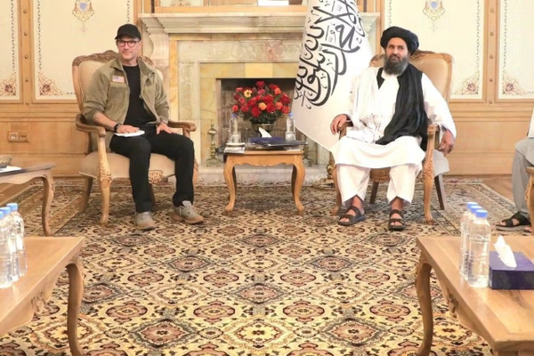 زعيم طالبان غاضب من الملا برادر بعد لقائه وفداً أميركياً دون إذن