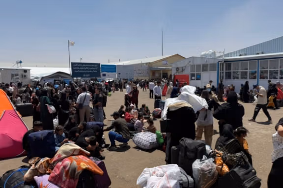 د کډوالو څپې په افغانستان کې خدماتي سیستم له سقوط سره مخ کړی دی