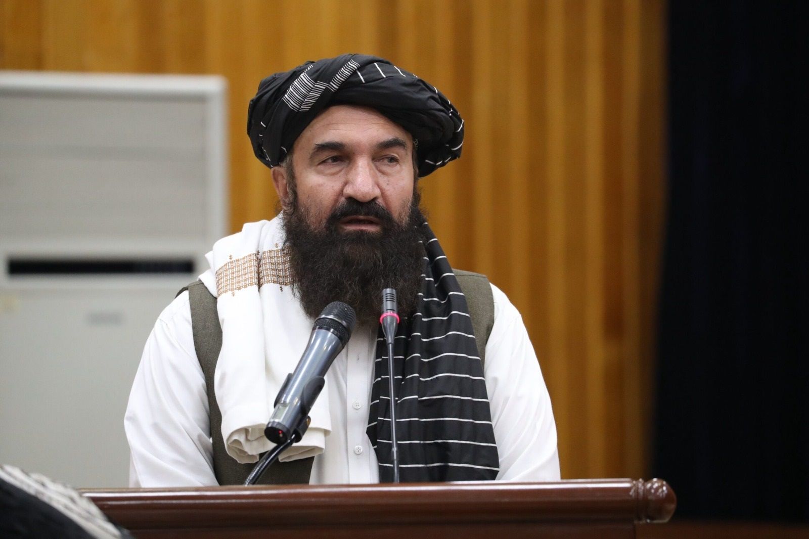 خیرالله خیرخواه: که هر څوک د خپل نفوذ د زیاتوالي کوښښ وکړي نظام خرابیږي