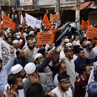 دهها هزار معترض در بنگلادش خواستار «تکفیر» فرقه احمدیه شدند