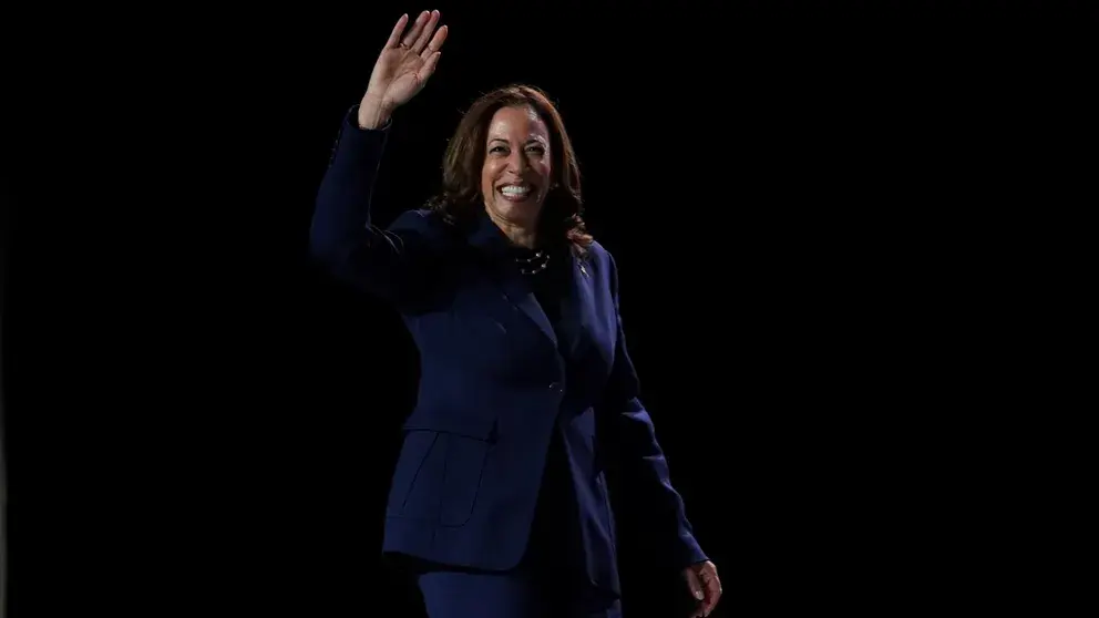 کامالا هریس توانسته به یکه‌تازی دونالد ترامپ در نظرسنجی‌های انتخاباتی پایان دهد