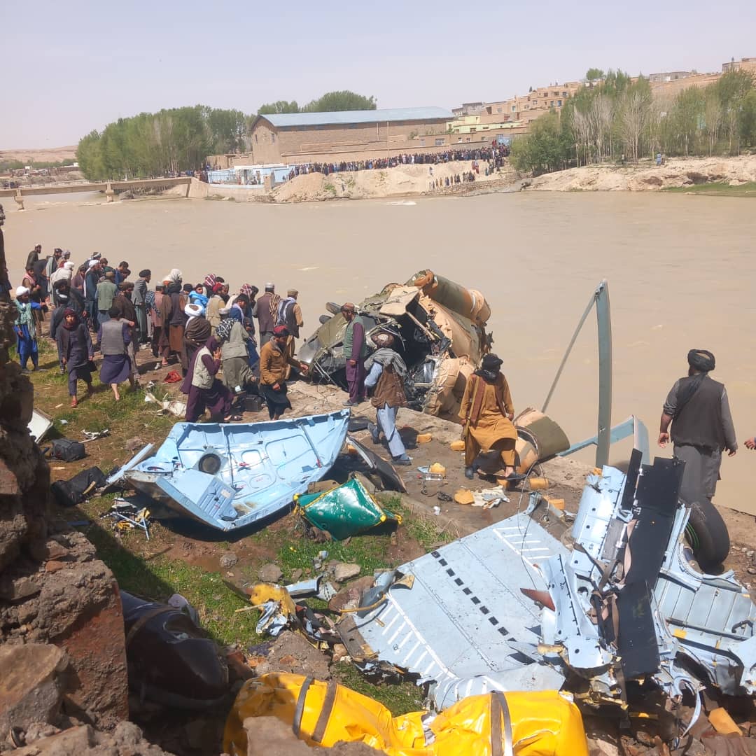 د طالبانو دفاع وزارت په غور ولایت کې د یوې پوځي چورلکې نسکورېدل تایید کړل