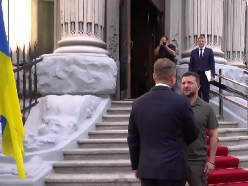 د اوکراین ولسمشر له فنلنډ څخه خپل هېواد ته د ایف ۱۸ جنګي الوتکو د استولو غوښتنه وکړه