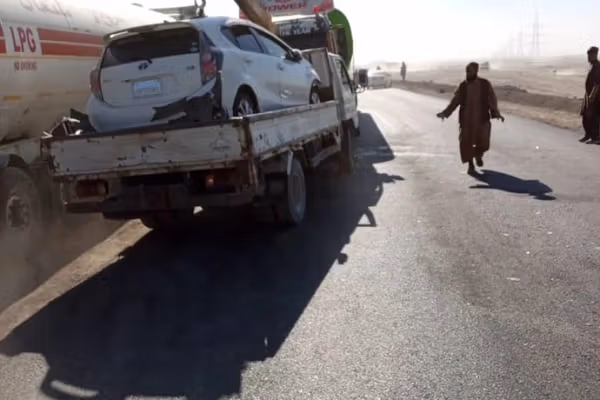 غزني کې په درېیو جلا ټرافیکي پېښو کې دوه کسه مړه او څلور نور ټپیان شوي دي