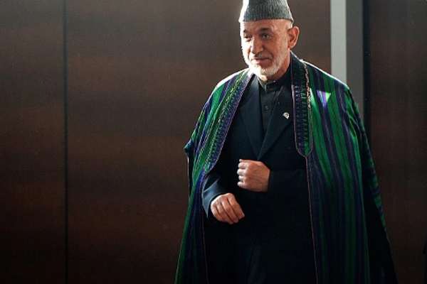 د طالبانو د سختو محدودیتونو له امله حامد کرزی ان خپل ولایت ته د سفر اجازه نهلري