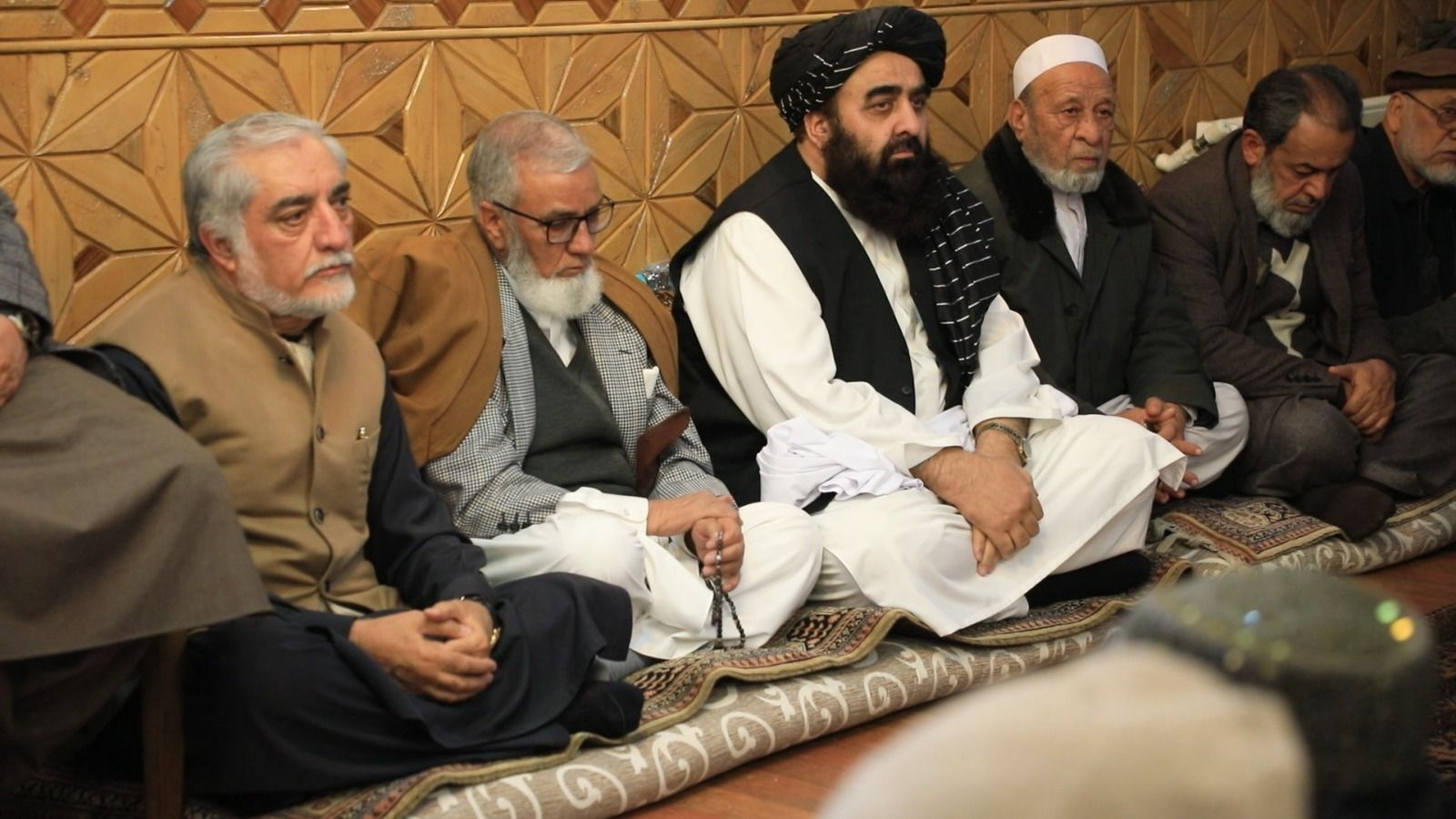 عبدالله عبدالله به دلایل امنیتی نتوانست فاتحه خواهرش را در مسجد برگزار کند 