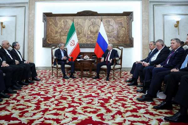 پزشکیان: امریکا نه شي کولای خپلې «غیرقانوني» غوښتنې پر ایران وتپي