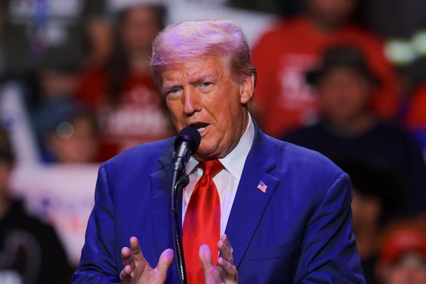 بریتانوي رسنۍ: د پاکستان پوځ باید عمران خان د ټرمپ د ادارې له فشارونو مخکې خوشې کړي