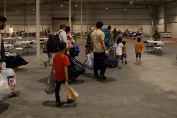 امريکايي سناتوران: کانګو ته د افغان کډوالو لېږد د امريکا حيثيت زيانمنوي