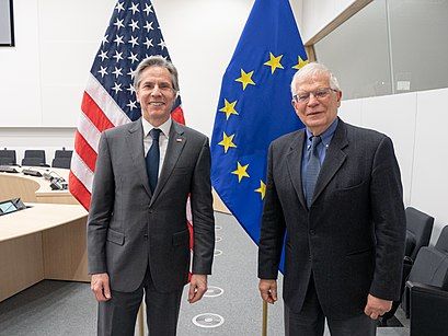مسئول سیاست خارجی اتحادیه اروپا و وزیر خارجه امریکا در مورد افغانستان گفتگو کردند