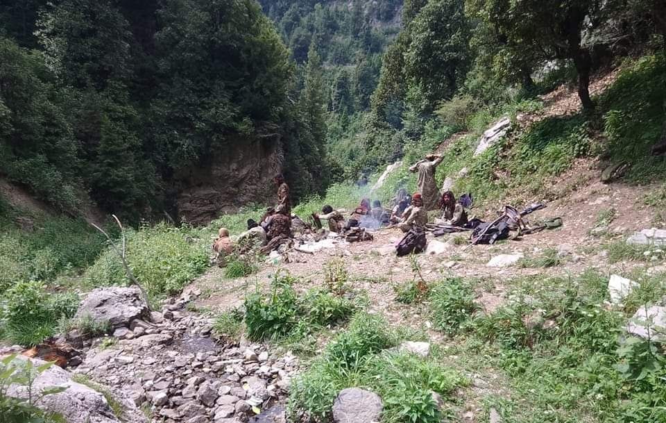 پاکستاني طالبان وايي، چې دوی د ډیورنډ کرښې په اوږدو کې په قبایلي سیمو کې اوسیږي