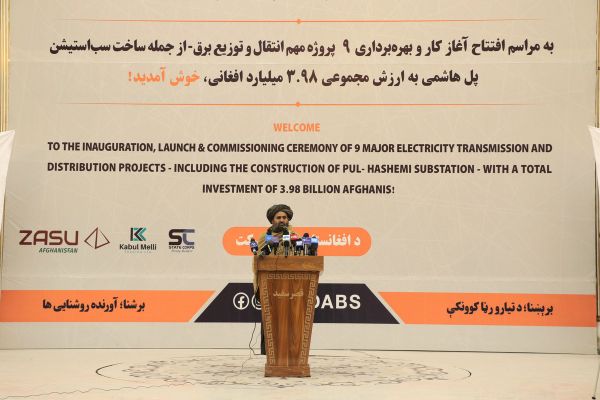 ملا برادر: نړیوال دې د افغانانو د « خواصو او مزاج مطابق تعامل» ته مخه کړي