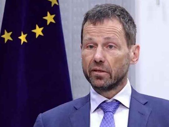نماینده اتحادیه اروپا: بیشتر کشورها خواستار تامین حقوق زنان و دختران در افغانستان هستند