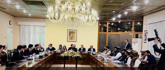 نشست سهجانبه وزرای خارجه چین، پاکستان و طالبان در اسلامآباد برگزار شد