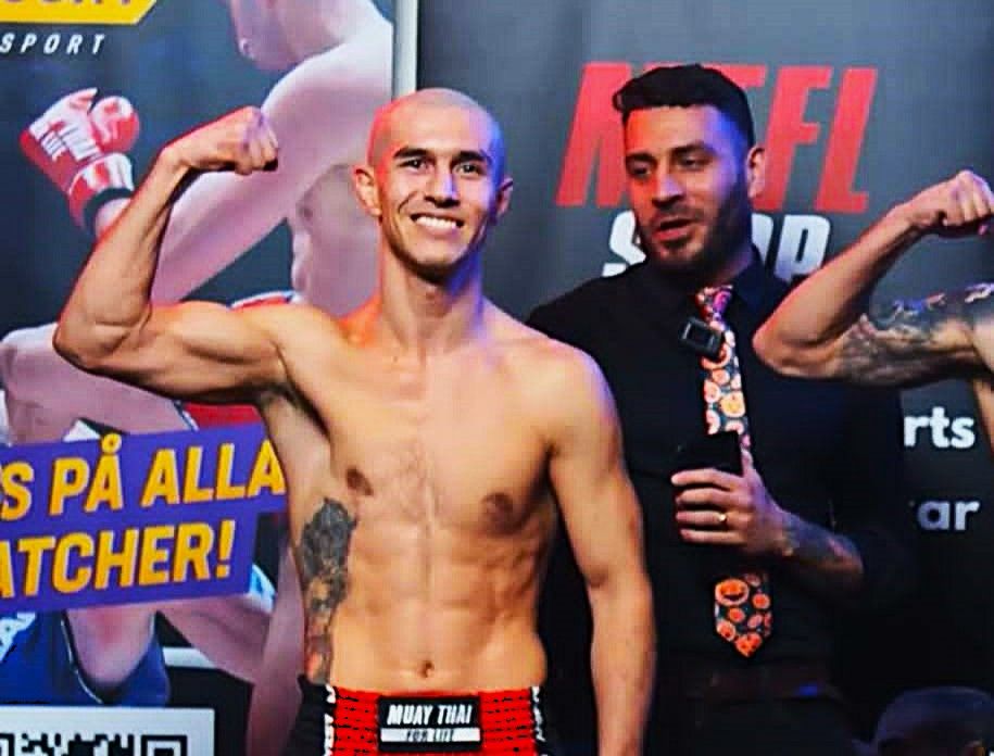 روح‌الله موسوی، قهرمان موی‌تای افغانستان در سویدن به میدان می‌رود