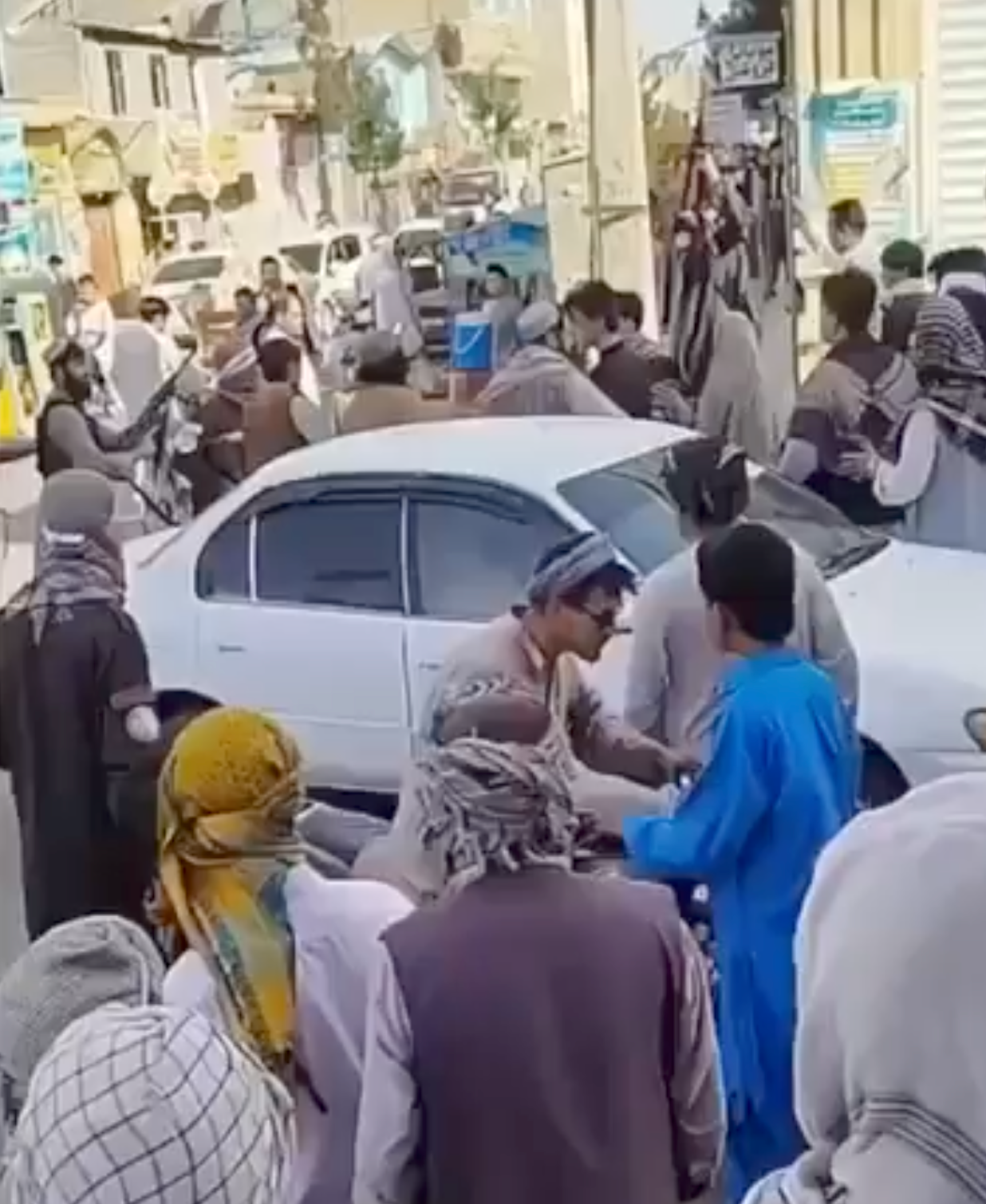 په هرات او کندهار کې پر ښځو نوي فشارونه؛ د ښځو د حقونو لومړیتوب بنسټ اندېښنه ښودلې