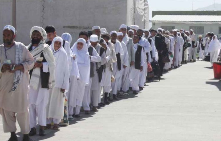 د حج پروسه؛ سږکال د حج د ۳۰ زره زیارت کوونکو له ډلې یوازې ۱۴ زره او ۲ سوه طالبان دي