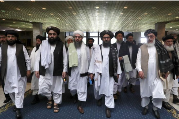 تحلیل: پر طالبانو دې فشار وساتل شي، خو افغانستان باید له نړیوالې انزوا وایستل شي