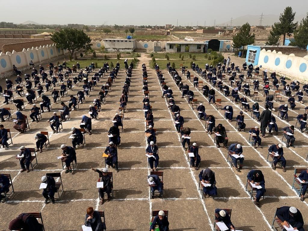 د هېواد په سړو سیمو او ولایتونو کې د ښوونځیو کلنۍ ازموینې پیل شوې