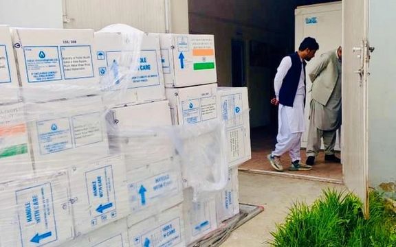 هند له افغانستان سره د ۴.۸ ټنه واکسینو مرسته وکړه