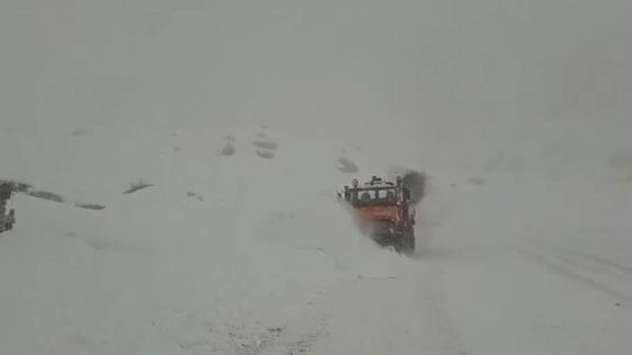 طالبان از مسدود شدن چندین شاهراه در پی بارش برف سنگین خبر داد