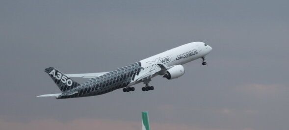 ایران حمل هرگونه وسیله ارتباطی الکترونیکی به جز گوشی همراه در پروازها را ممنوع کرد