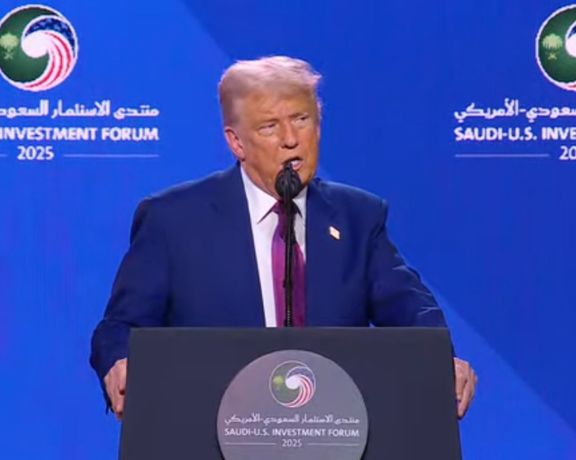 ټرمپ وايي چې پر سوریه بندیزونه ختموي او له ایران سره هوکړه کوي