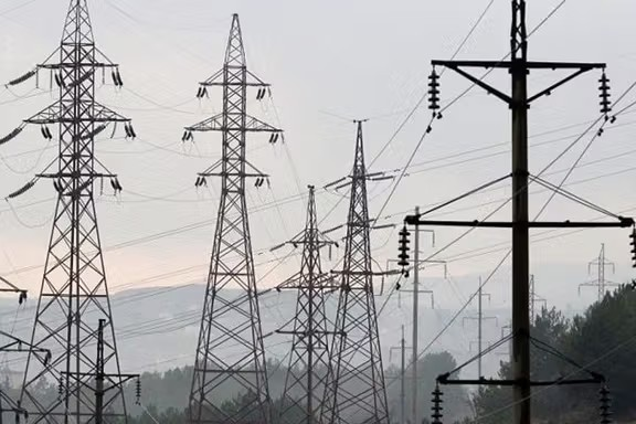 تمديد عقد شراء الكهرباء بين أفغانستان وأوزبكستان