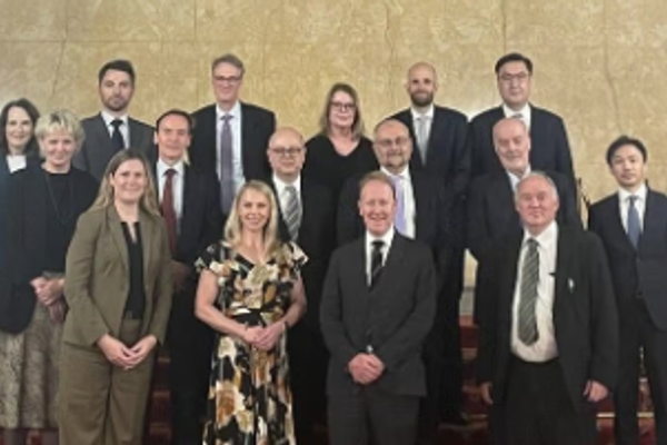 جبهة المقاومة الوطنية الأفغانية تدعو الدول الغربية لدعم حكومة شاملة