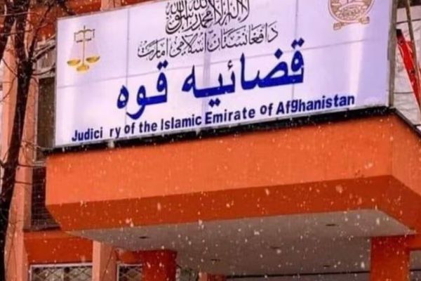 طالبانو په تېرو شپږو ورځو کې ۲۷ کسان په عام محضر کې په دُرو وهلي دي