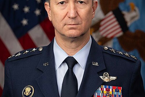 د امريکا لوی درستيز د ايران پر وړاندې د بريد د پايلو په اړه ټرمپ ته خبرداری ورکړ