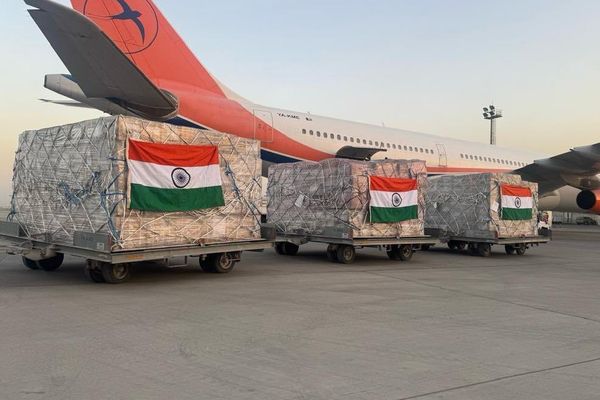 د هند بهرنیو چارو وزارت: کابل ته مو ۷۳ ټنه روغتیایي توکي ولېږدول