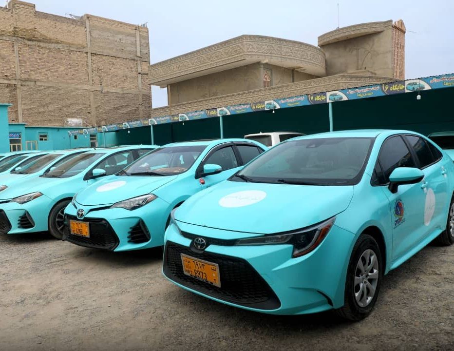 طالبان وايي چې د زرنج او زاهدان پر لاره ۳۵۰ مسافروړونکي موټر فعالیت کوي