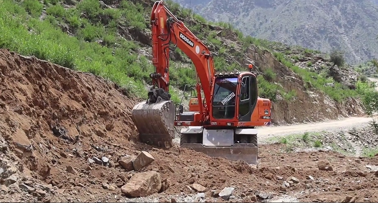 طالبانو د کونړ د غازي اباد او د نورستان د کامدېش ترمنځ د سړک جوړولو پروژه پیل کړې