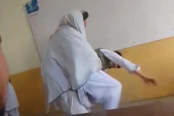 طالبانو د پلچرخي عالي لیسې د اسلامیاتو ښوونکی او څو زده کوونکي نیولي