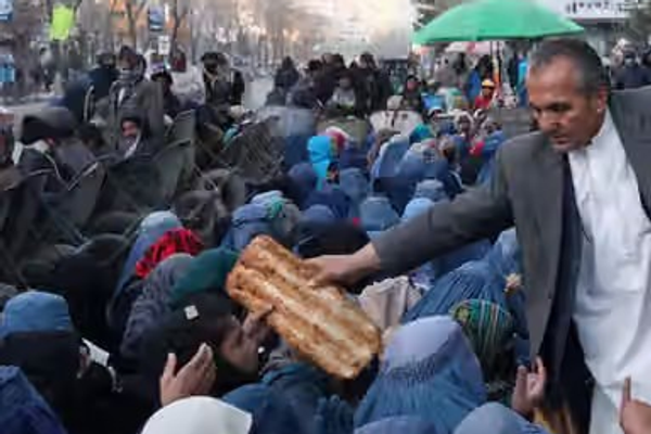 الأمم المتحدة: النساء والفتيات يشكلن 60٪ من المعرضين لانعدام الأمن الغذائي في أفغانستان