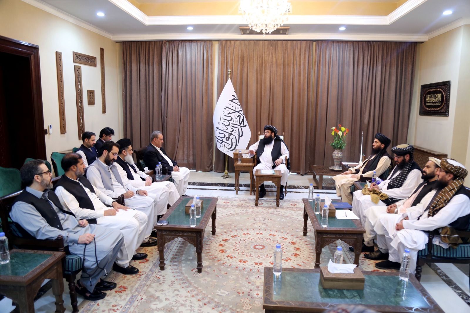 معاون طالبان به نماینده پاکستان: در امور داخلی شما مداخله نمی‌کنیم