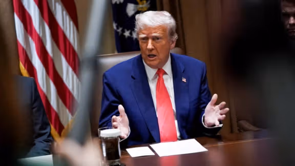 کنایه مقام طالبان به ترامپ: یک جنگسالار اقتصادی نظم جهانی را از بین برده است