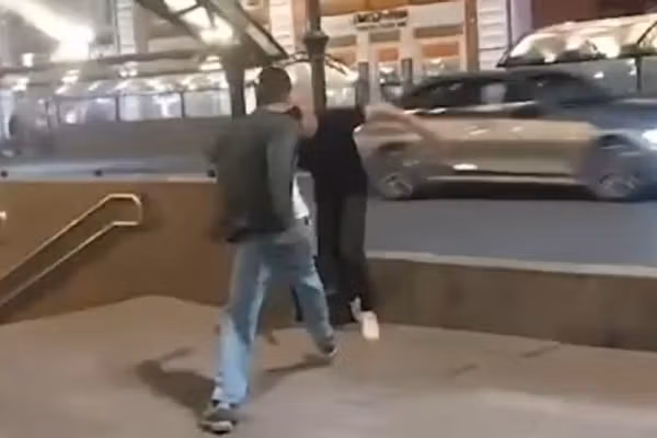 مرد افغان در روسیه به اتهام آزار و اذیت زنان و حمله با چاقو به سه سال زندان محکوم شد