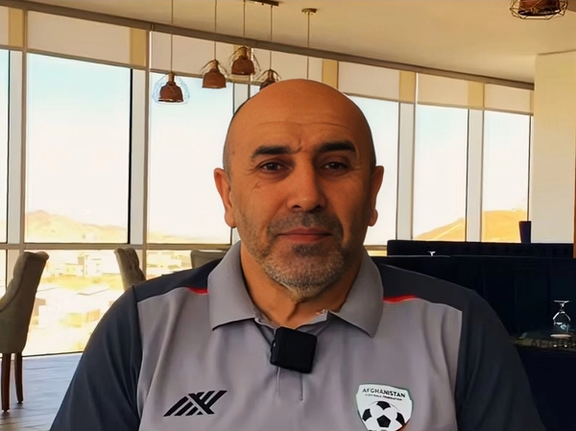 در سکوت فدراسیون؛ عثمان توشف از سرمربیگری تیم ملی فوتبال افغانستان کنار رفت
