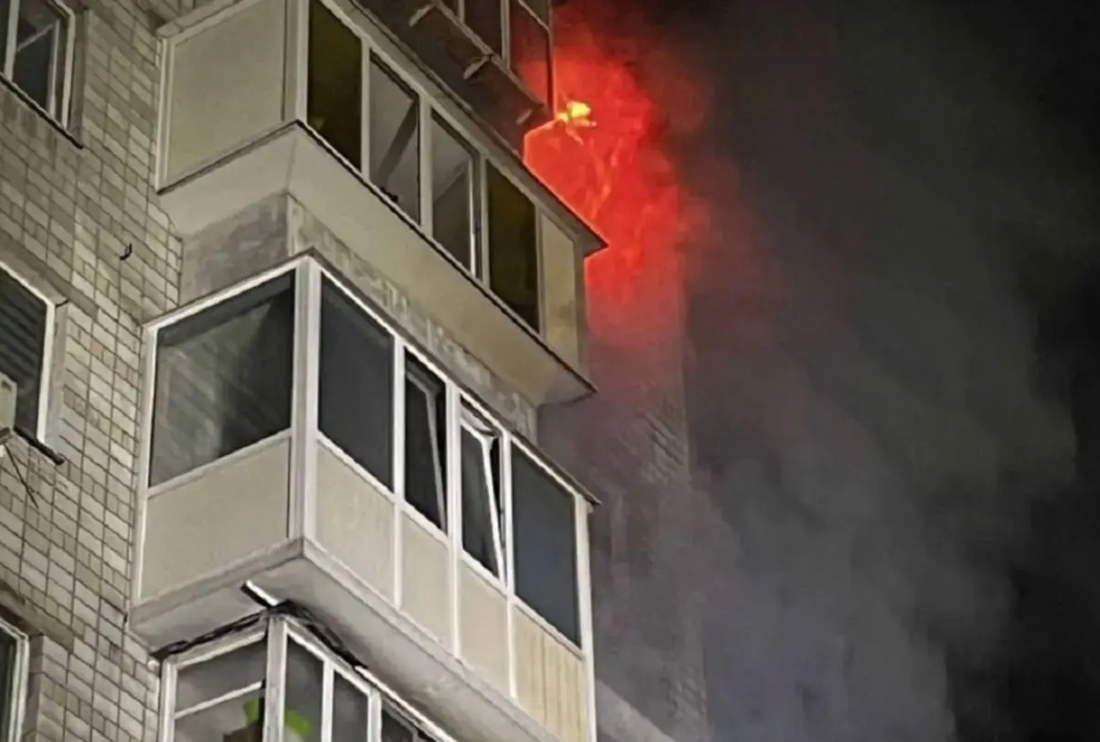 د اوکراین په کېیف اوبلاست کې د روسیې ډرون بریدونو یو تن وژلی او ۱۱ کسان یې ټپیان کړي