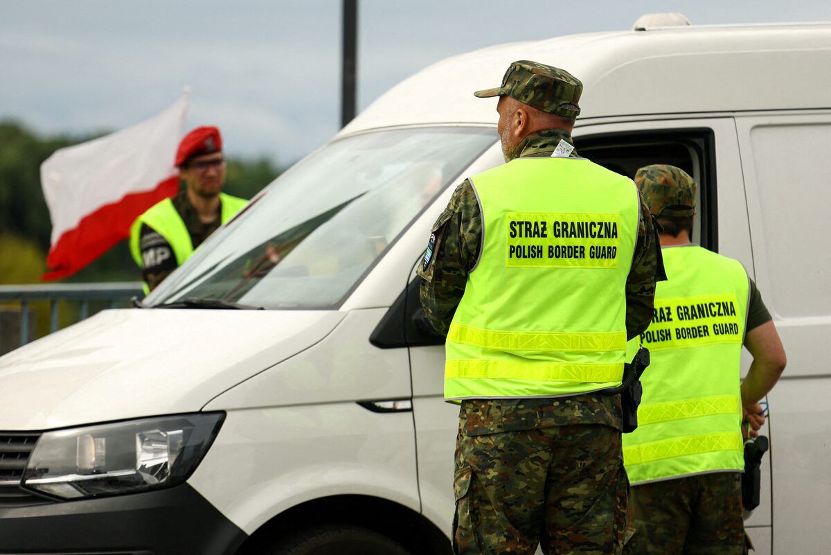 پولند سه پناهجوی افغان را با وجود حکم دادگاه حقوق بشر اروپا «به کابل اخراج کرد»