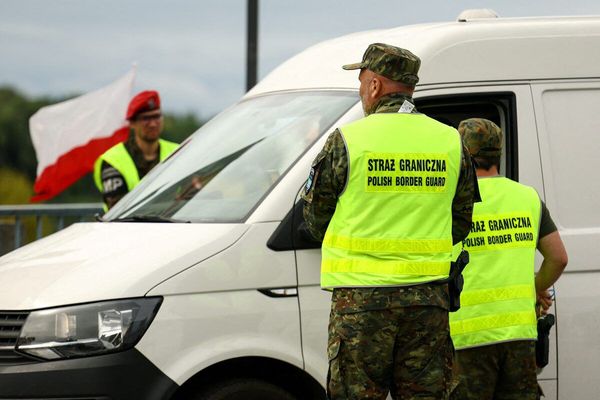 پولند سه پناهجوی افغان را با وجود حکم دادگاه حقوق بشر اروپا «به کابل اخراج کرد»