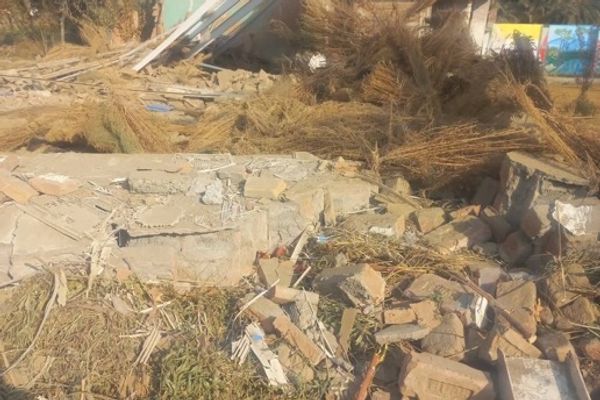 انفجار عبوة ناسفة يدمّر مدرسة حكومية للبنات شمال غرب باكستان