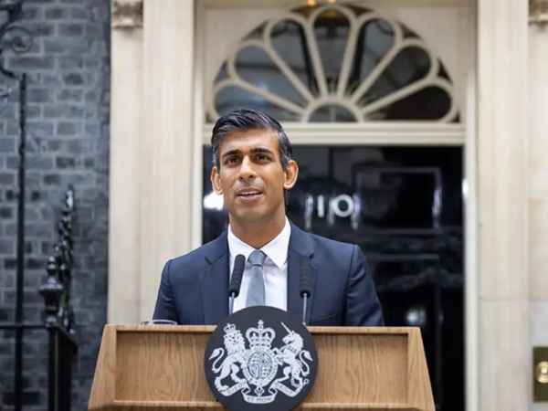 در آستانه روز آزادی مطبوعات؛ ادای احترام نخست‌وزیر بریتانیا به نرگس محمدی و پوریا زراعتی